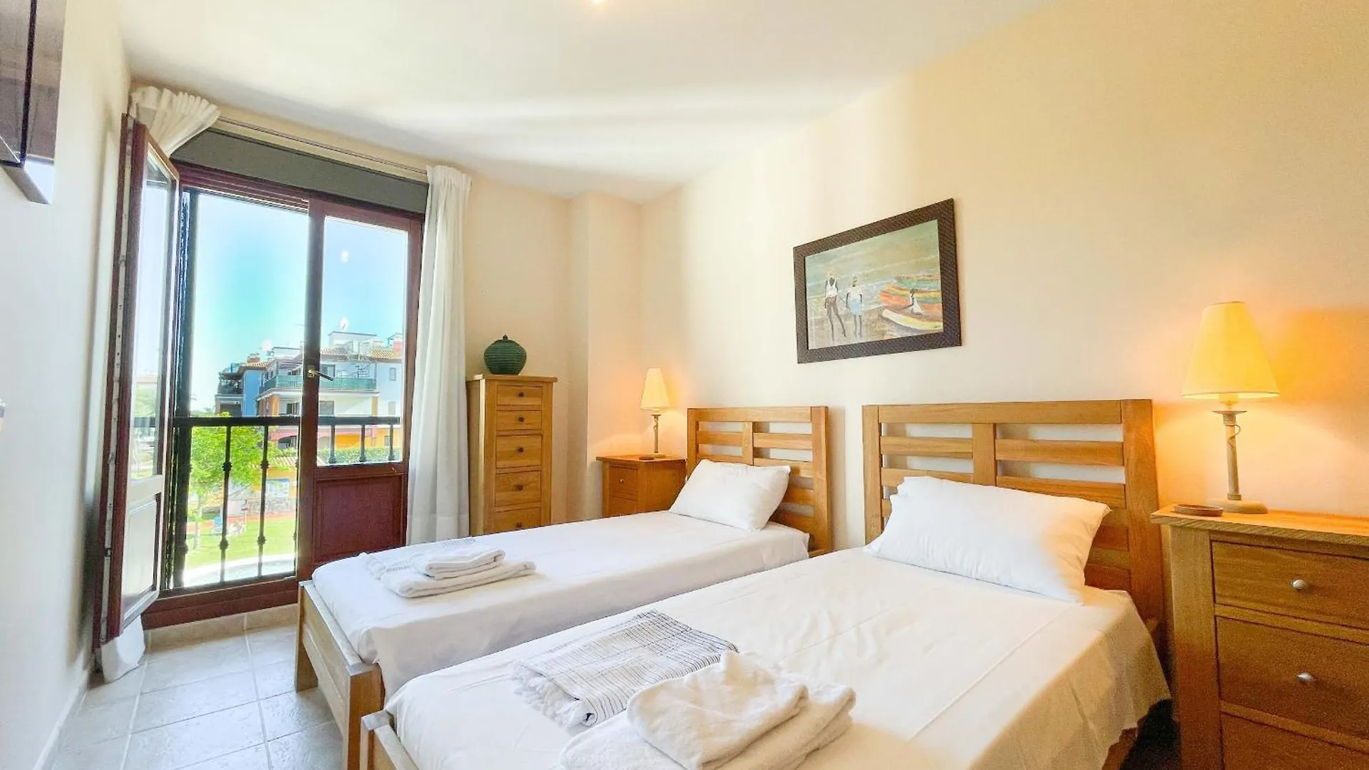 Bri02 Bright 2 Bedroom Apartment Ayamonte