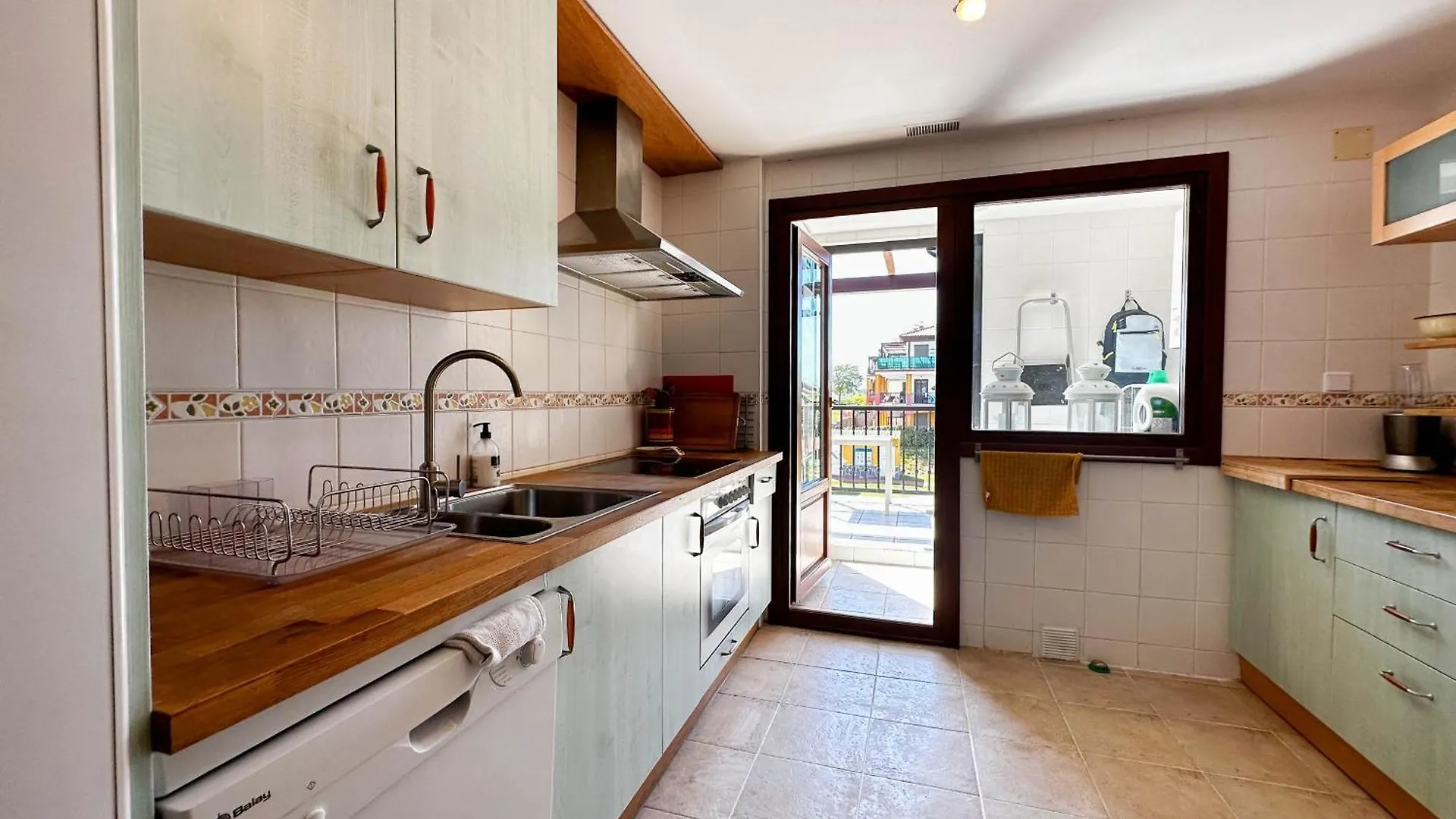 Bri02 Bright 2 Bedroom Apartment Ayamonte
