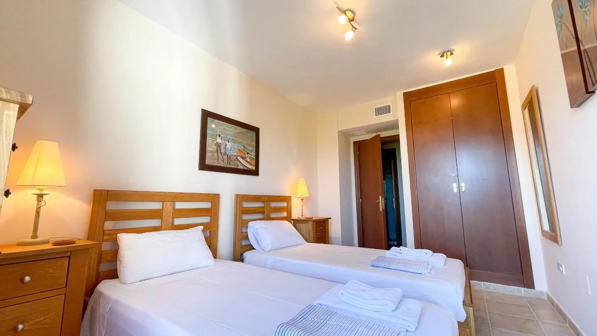 Bri02 Bright 2 Bedroom Apartment Ayamonte